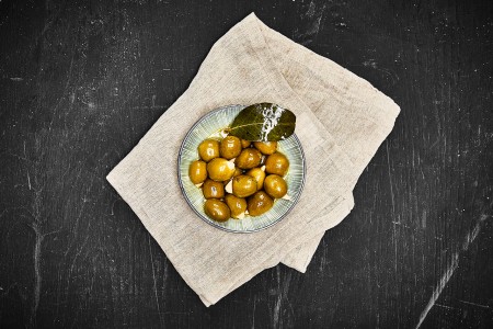 Oliven mit Mandeln